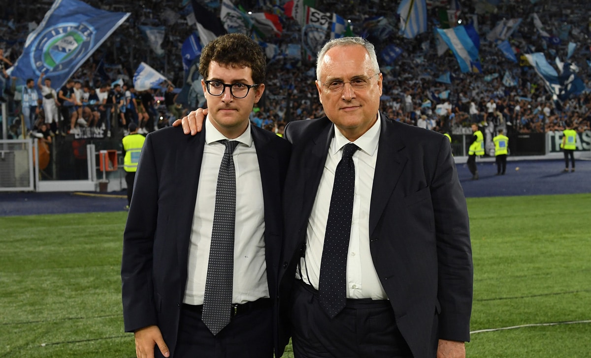 Auguri a Enrico Lotito con il papà, patron (Immagine da Twitter)della SS Lazio