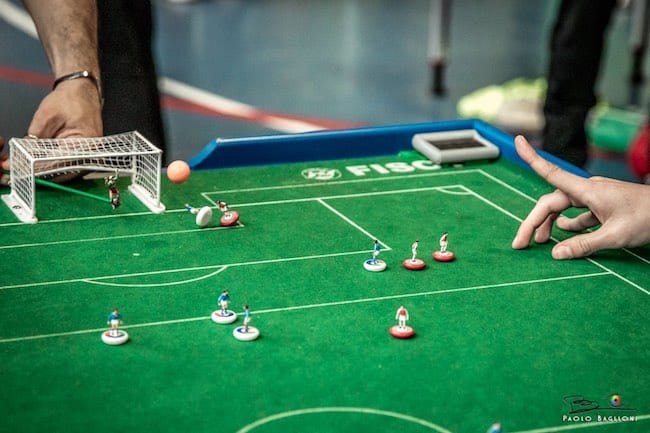 azione-subbuteo calcio da tavolo