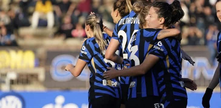 inter-copertina calcio femminile